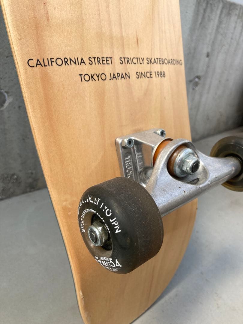 CALIFORNIA STREET スケートボード コンプリートとハードツアイス