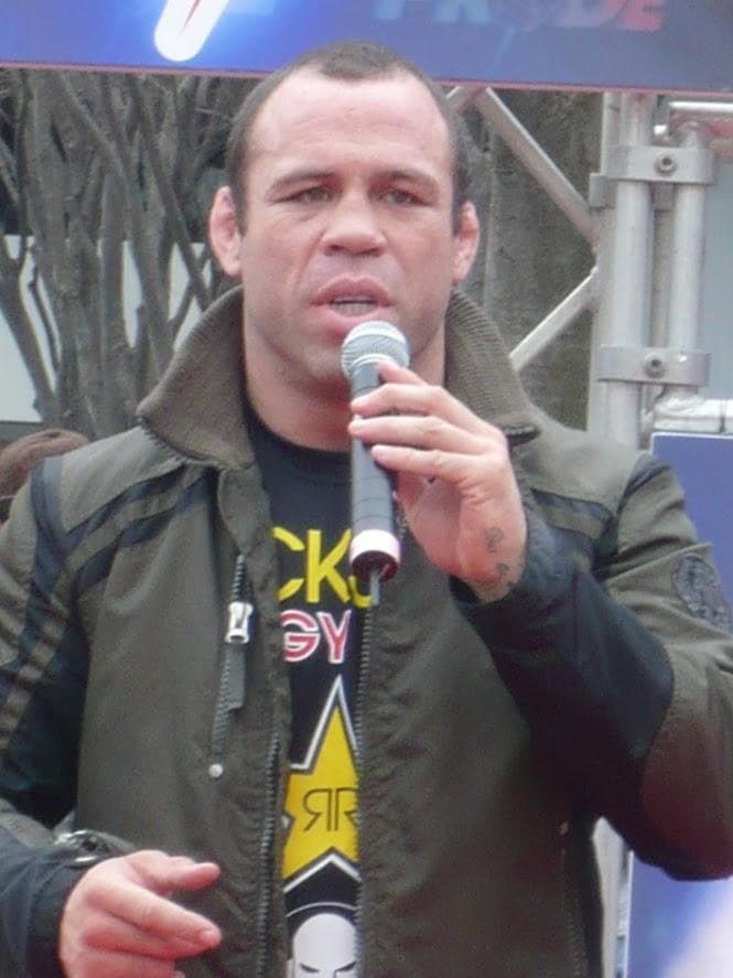 【激レア】PRIDE・UFC ヴァンダレイ・シウバ　サイン入りフィギア