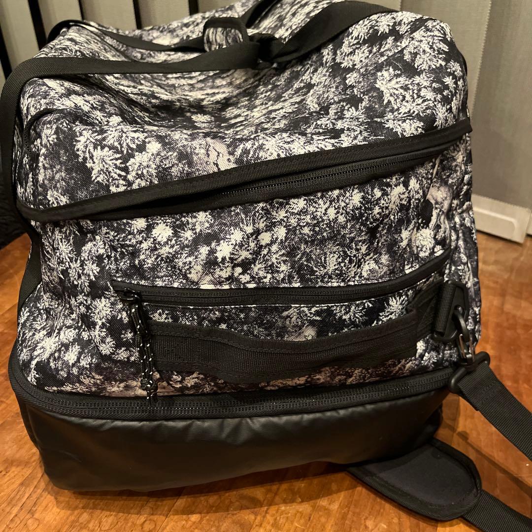 ほぼ新品　バートンBurton ギグ 70L ダッフルバッグ　スノーボード