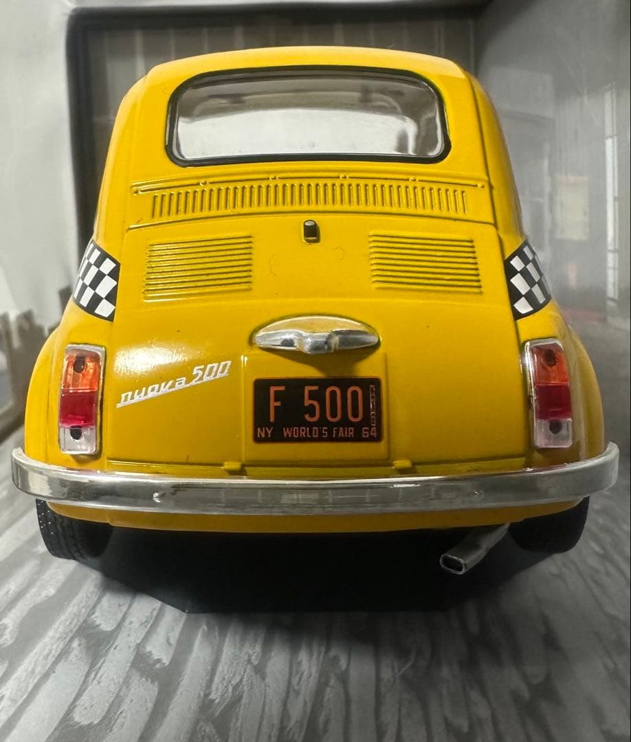 SOLIDOFiat 500 タクシーミニカー イエロー1/18