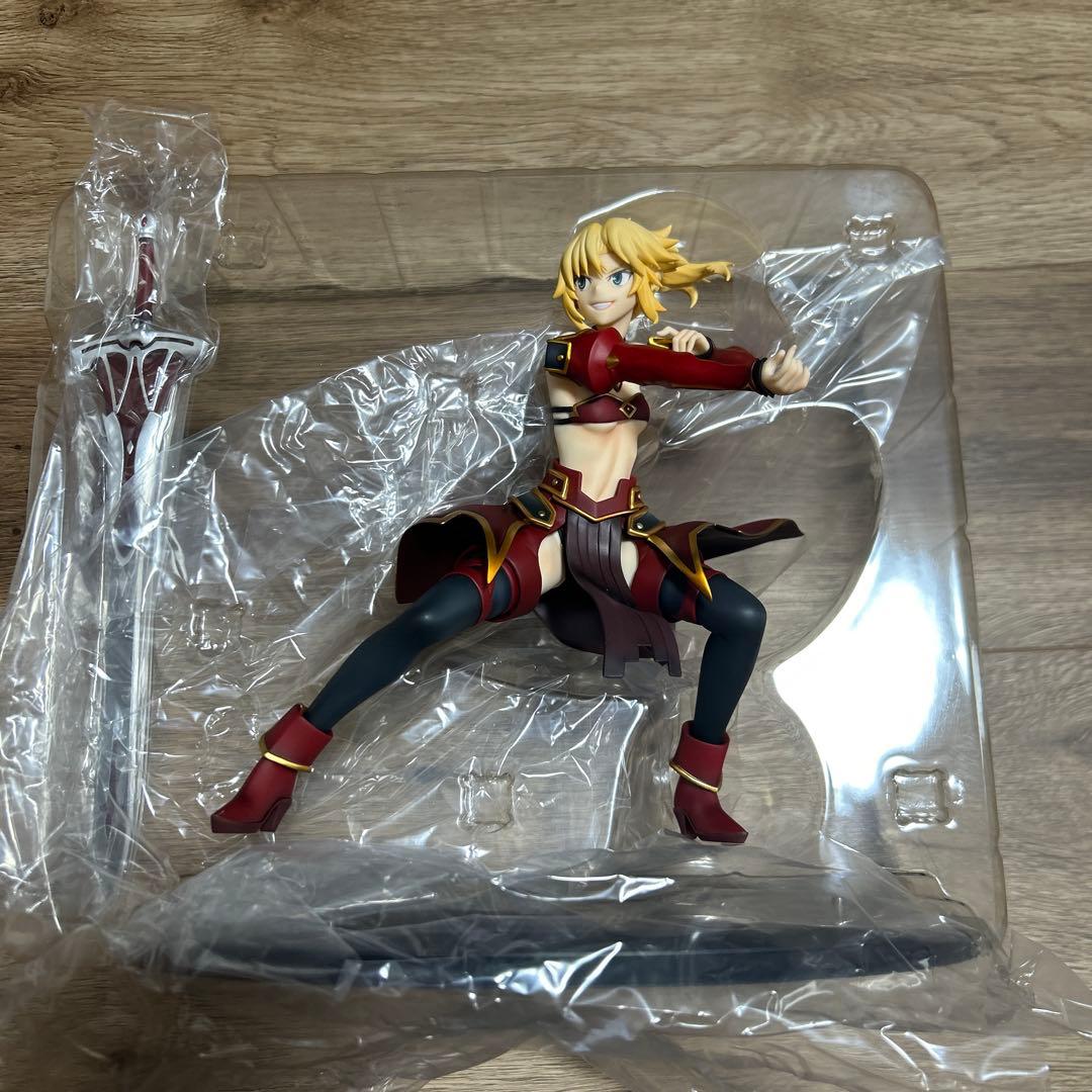 【開封品】Fate Apocrypha 赤のセイバー　フィギュア