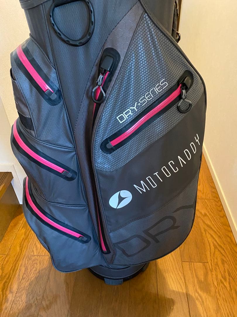 Motocaddy Dry Series Cartbag (21)グレー/ピンク