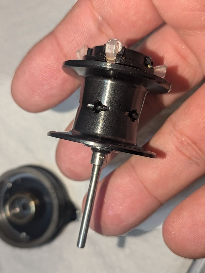 シマノ SHIMANO 20メタニウム HG 右ハンドル　本体のみ