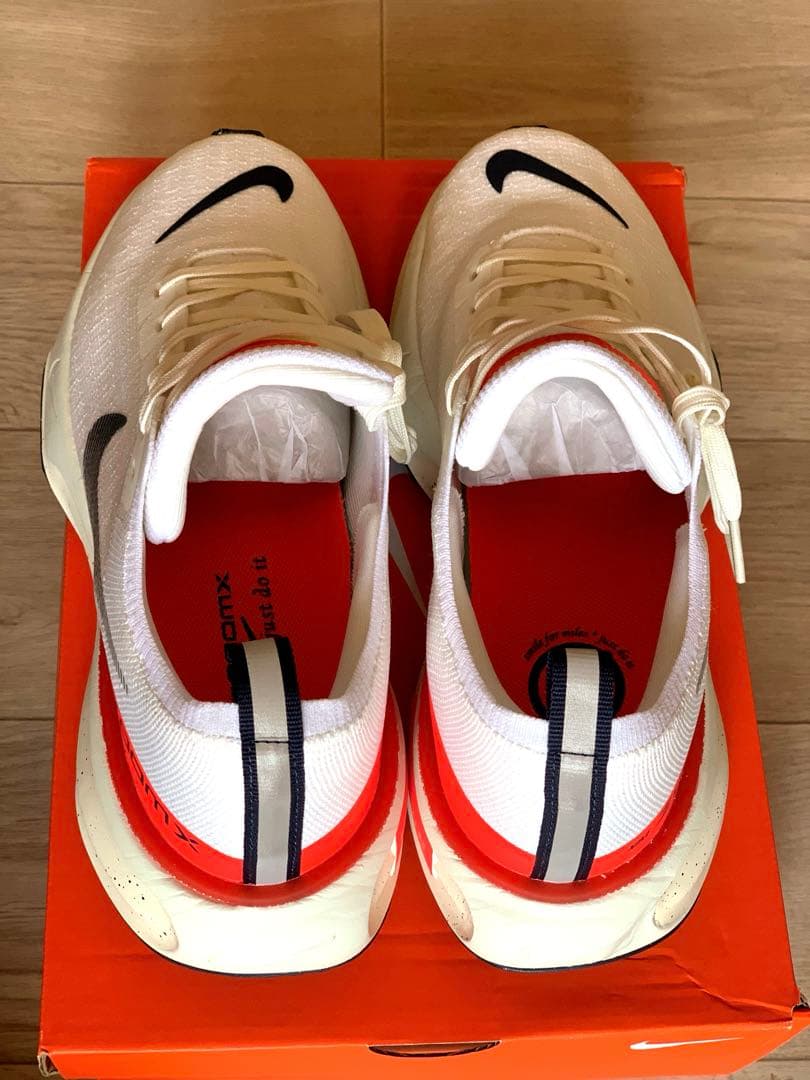[箱無し] Nike ZoomX Invincible RUN3 25.5 白