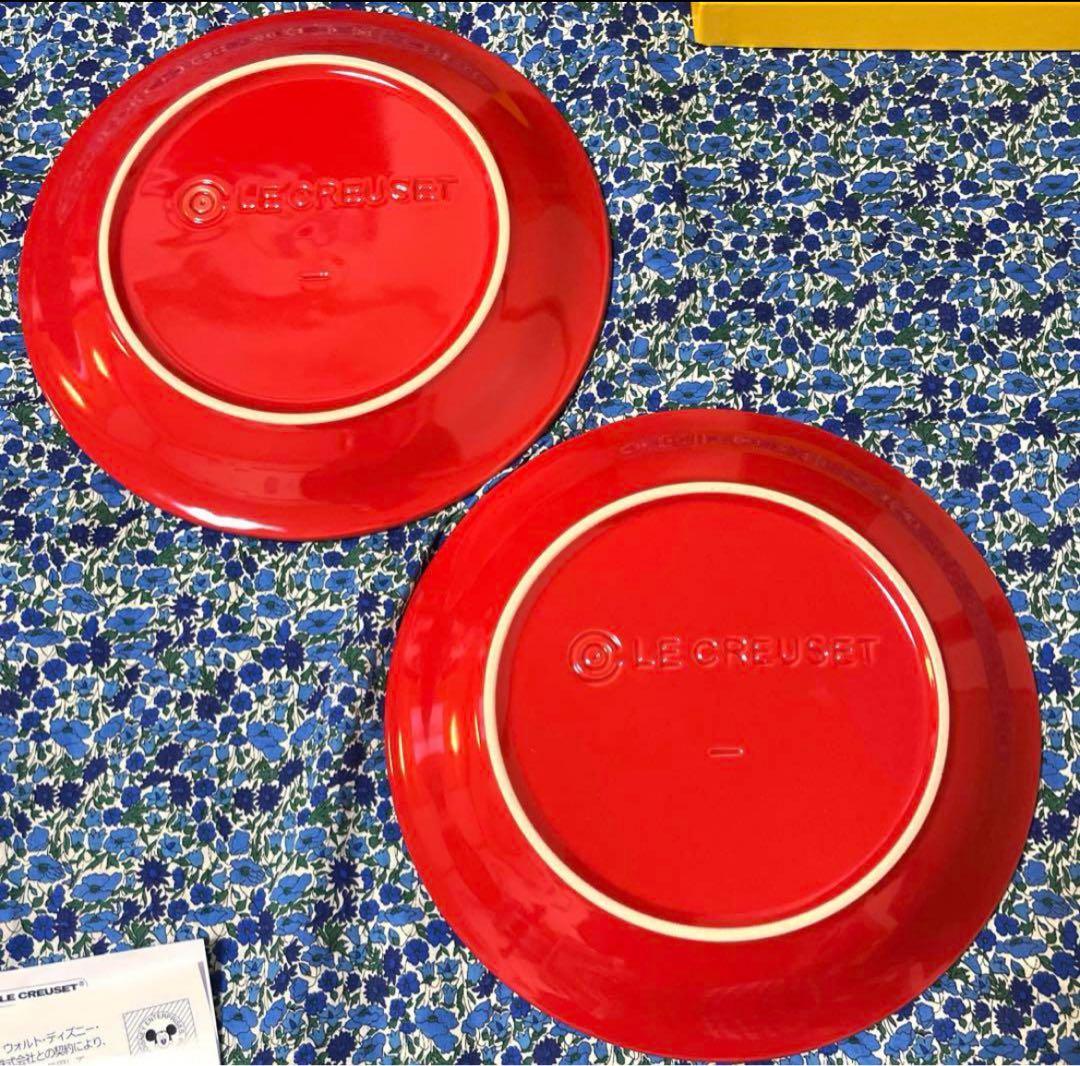 ルクルーゼ プレート ペア　19cm ディズニー 100周年 チェリーレッド