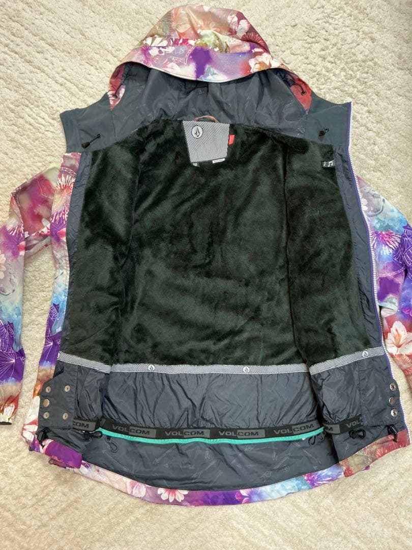 【極美品・試着のみ】✨VOLCOM　スノーボードウェア　花柄　レディース　S