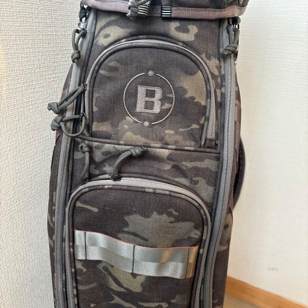 あーちゃんです。BRIEFING カモフラージュ キャディバッグ