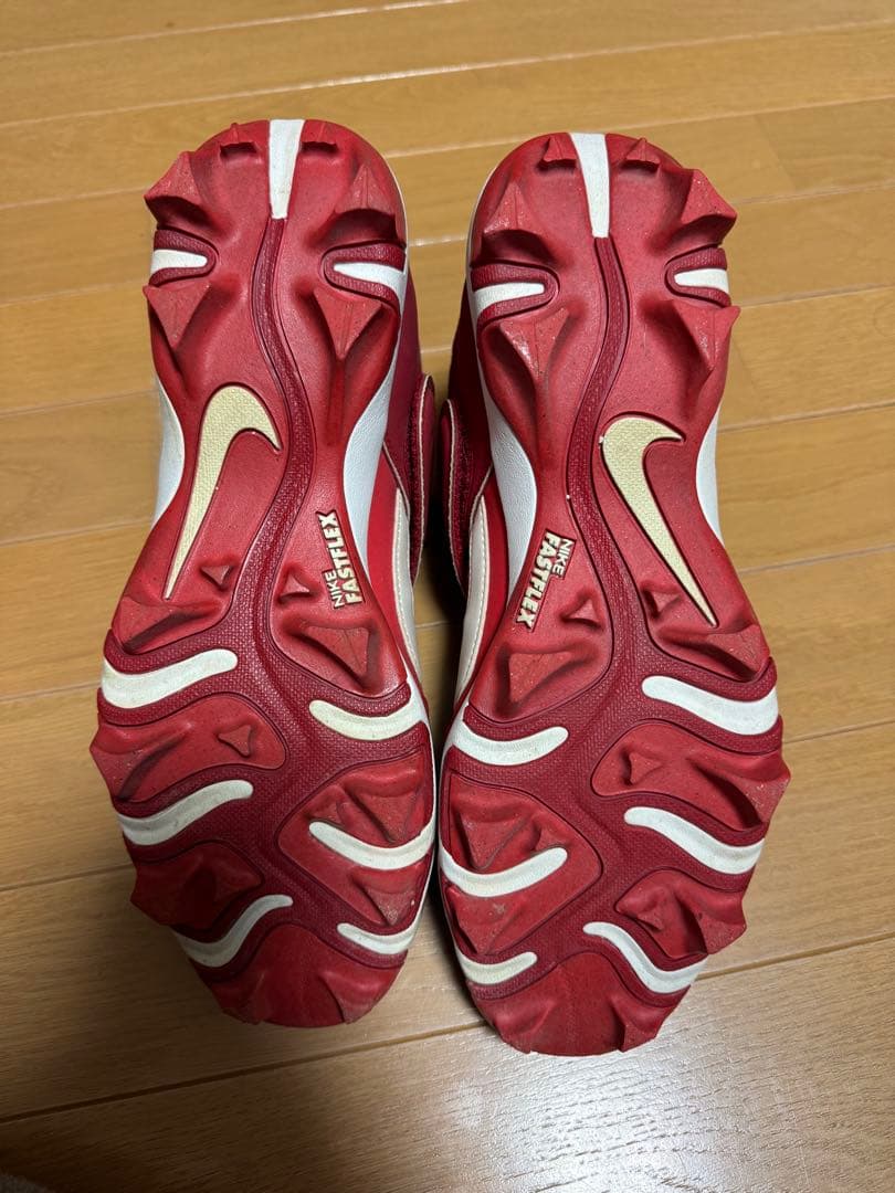Nike Huarache レッド スパイクシューズ