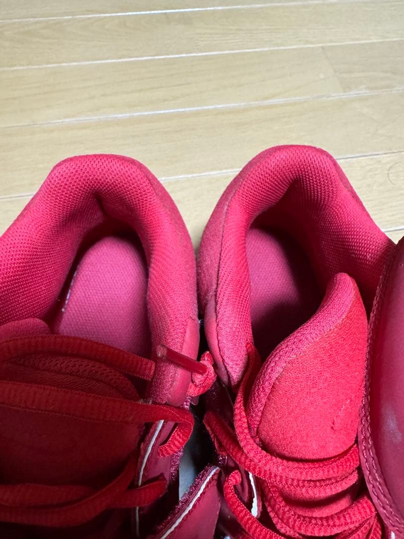 Nike Huarache レッド スパイクシューズ