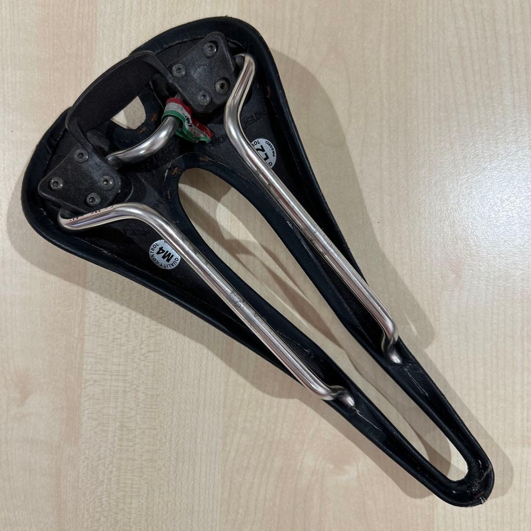 Selle SMP Composit サドル 205g