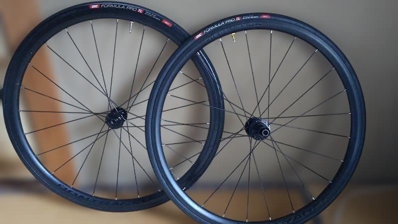 BONTRAGER AFFINITY TLR タイヤ付き　シマノ