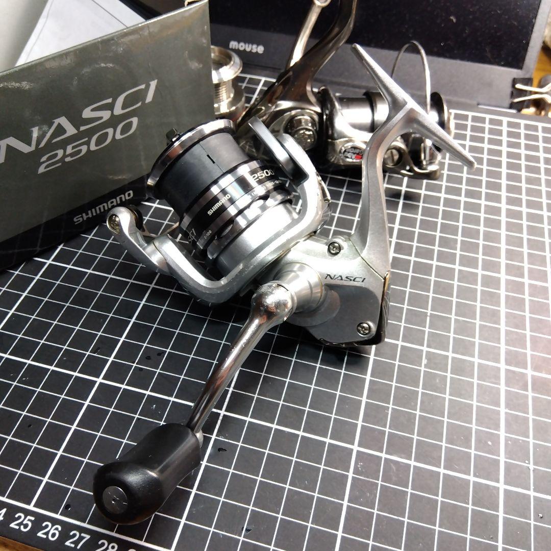 SHIMANO NASCI 2500 スピニングリール（アブのリール付き）