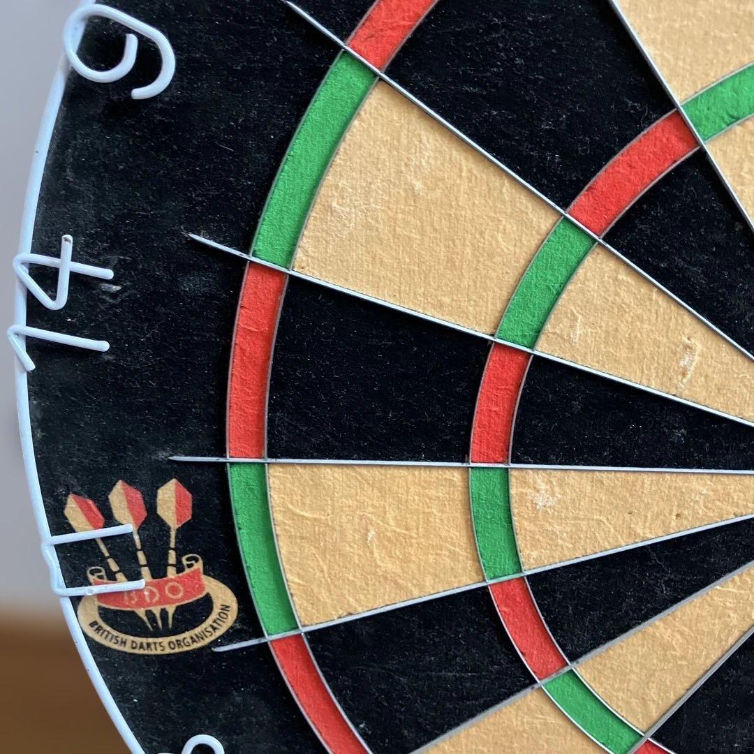公式　Winmau Blade 5 ダーツボード　重厚　プロ　本格派　麻