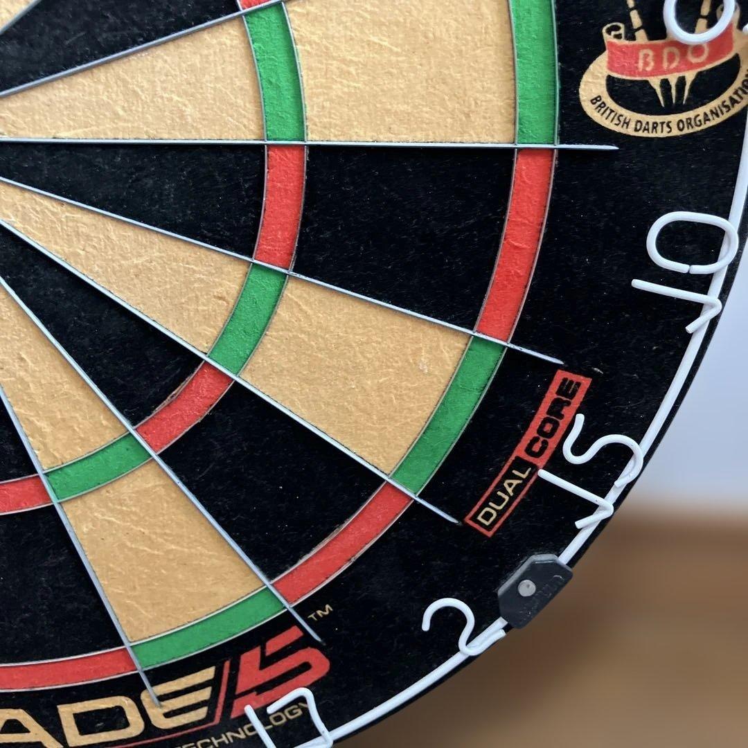 公式　Winmau Blade 5 ダーツボード　重厚　プロ　本格派　麻