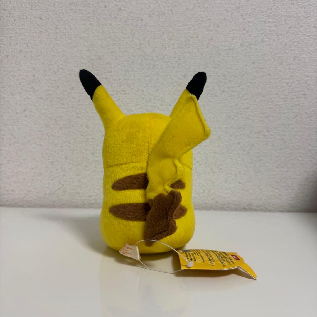 ポケモンセンター マンスリーピカチュウ 2002年1月ぬいぐるみ