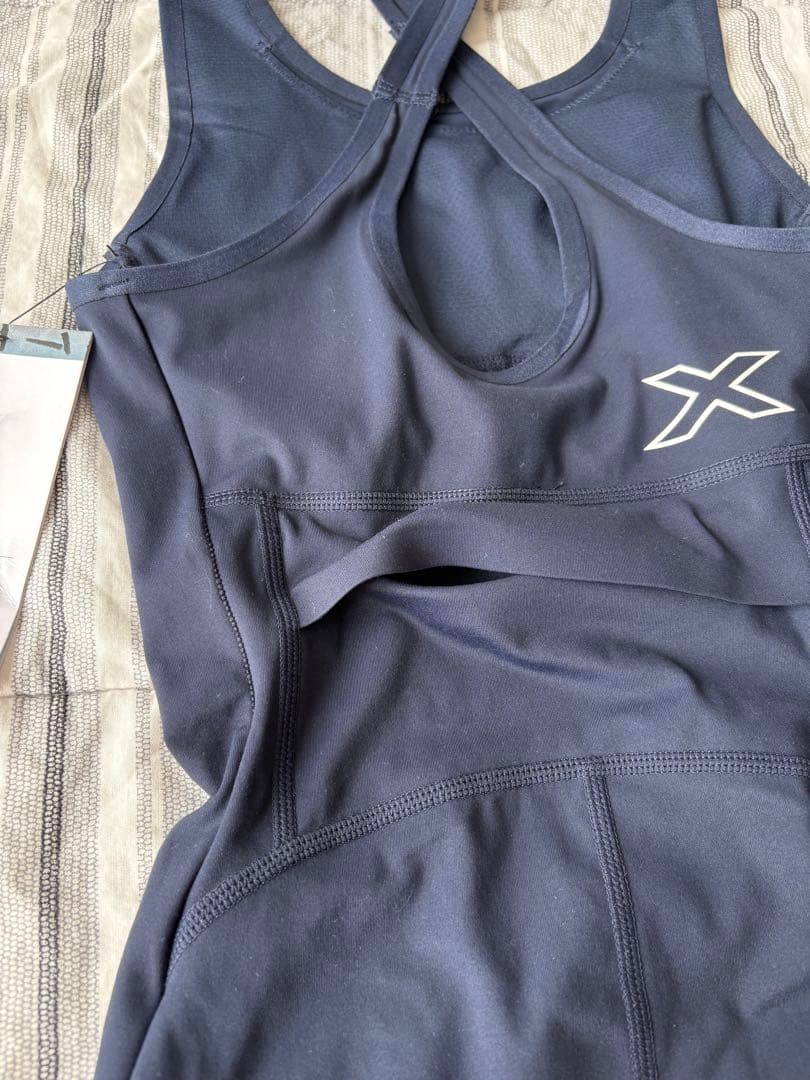 未使用品2XU 女性用トレーニングウェア　XXSボディスーツトライアスロン
