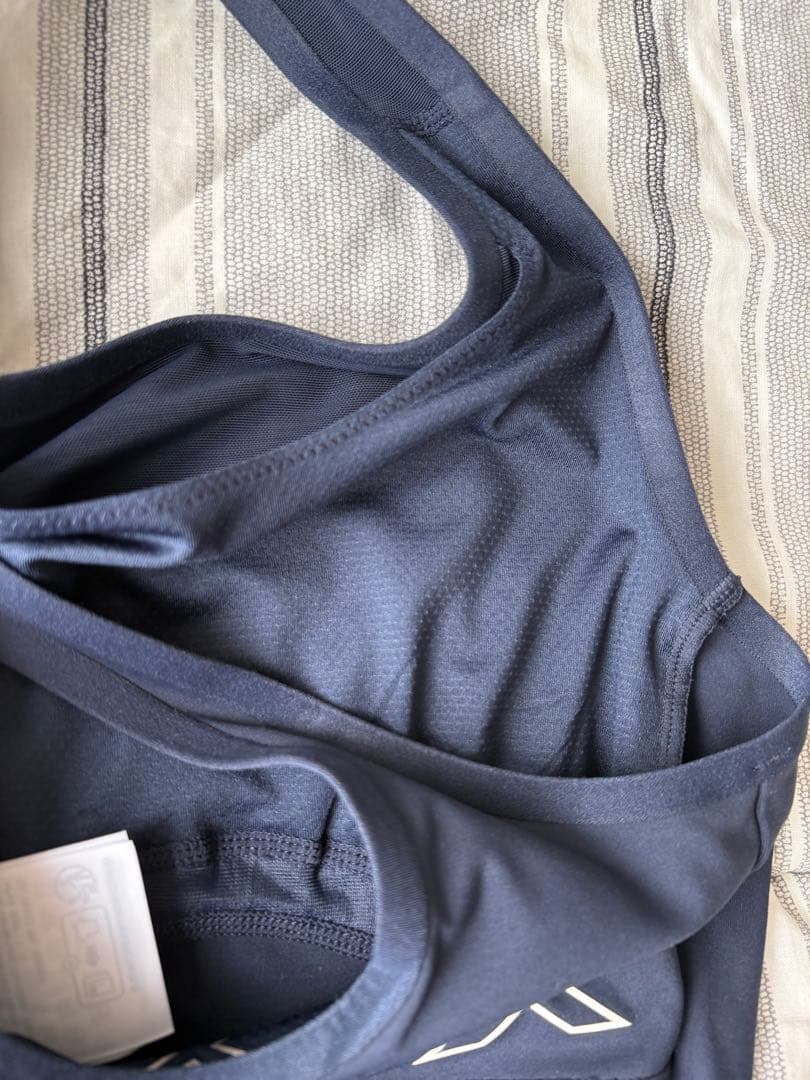 未使用品2XU 女性用トレーニングウェア　XXSボディスーツトライアスロン