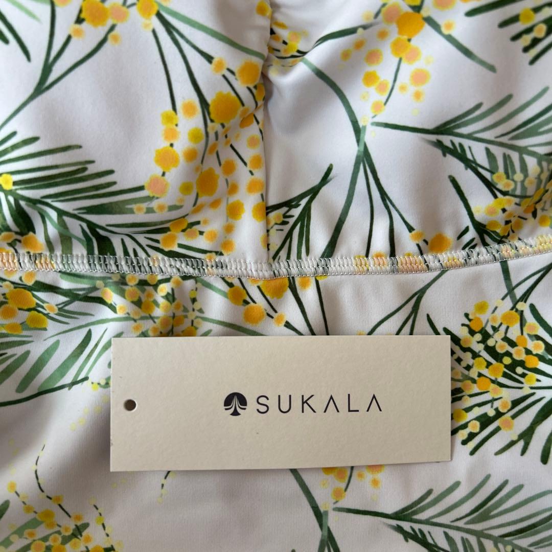 SUKALAスカーラ スプリングフラワーフレアブラトップ　M