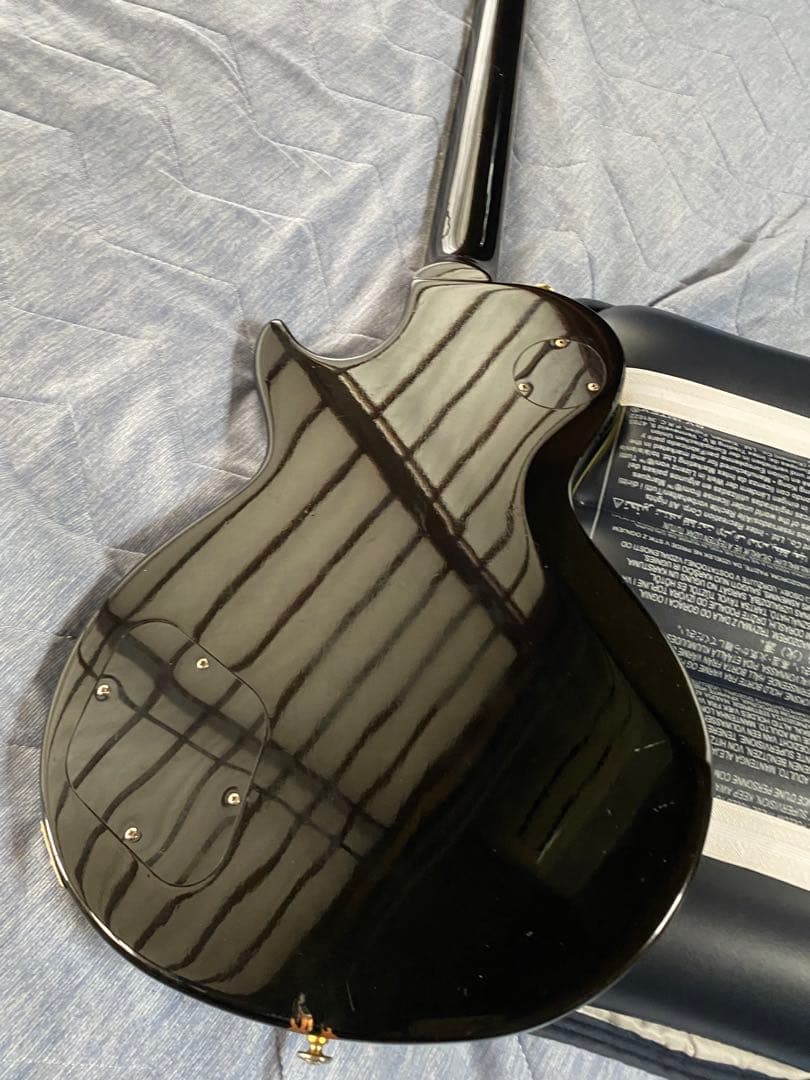 Bills Brothers 薄型レスポールモデル　EMG搭載　その1
