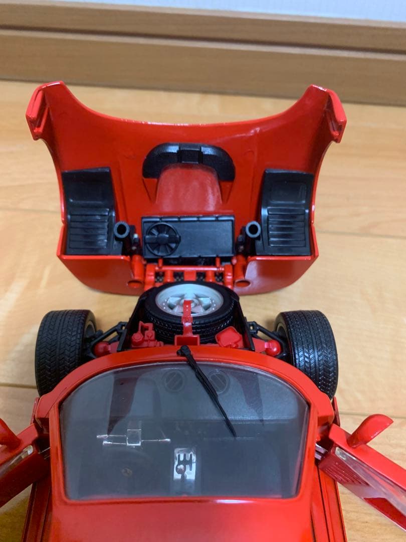 Ferrari F40 ミニカー 1/18 赤