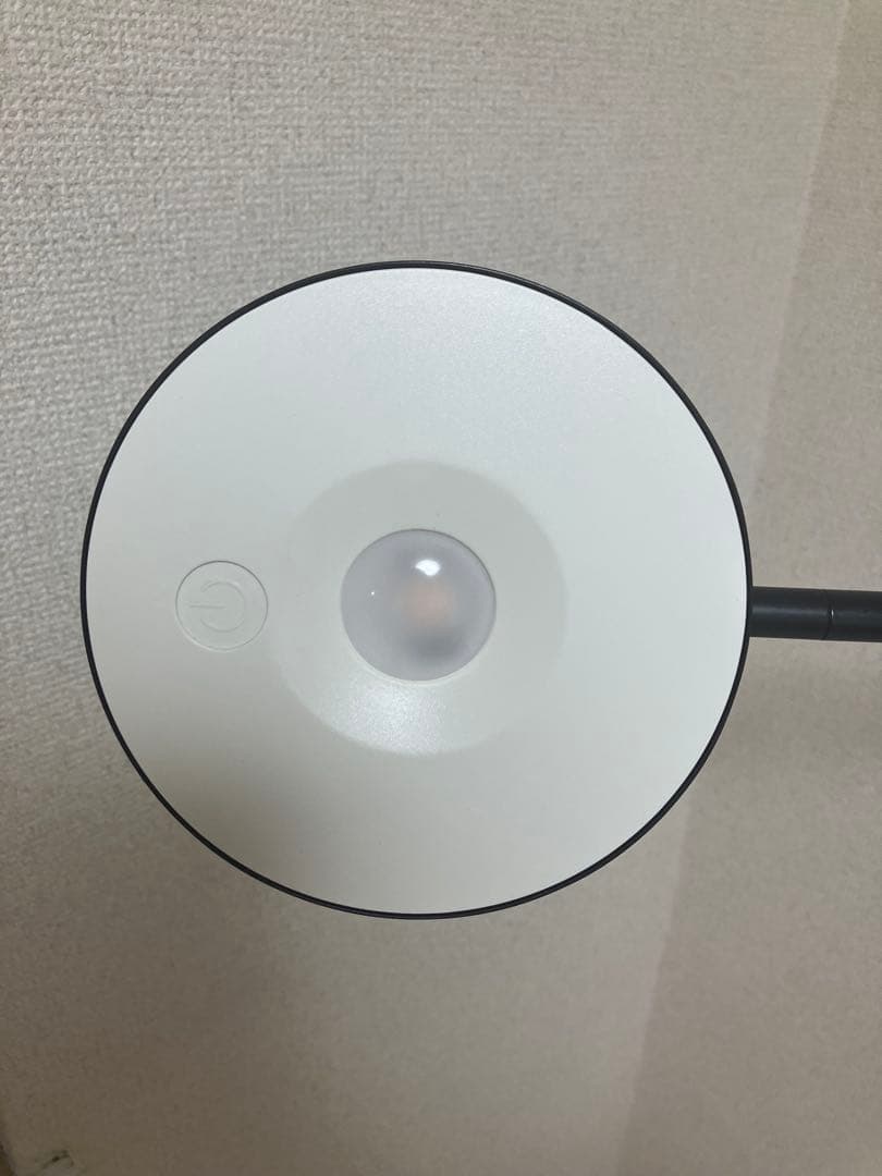 イケア　フロアランプ　イッペルリグ