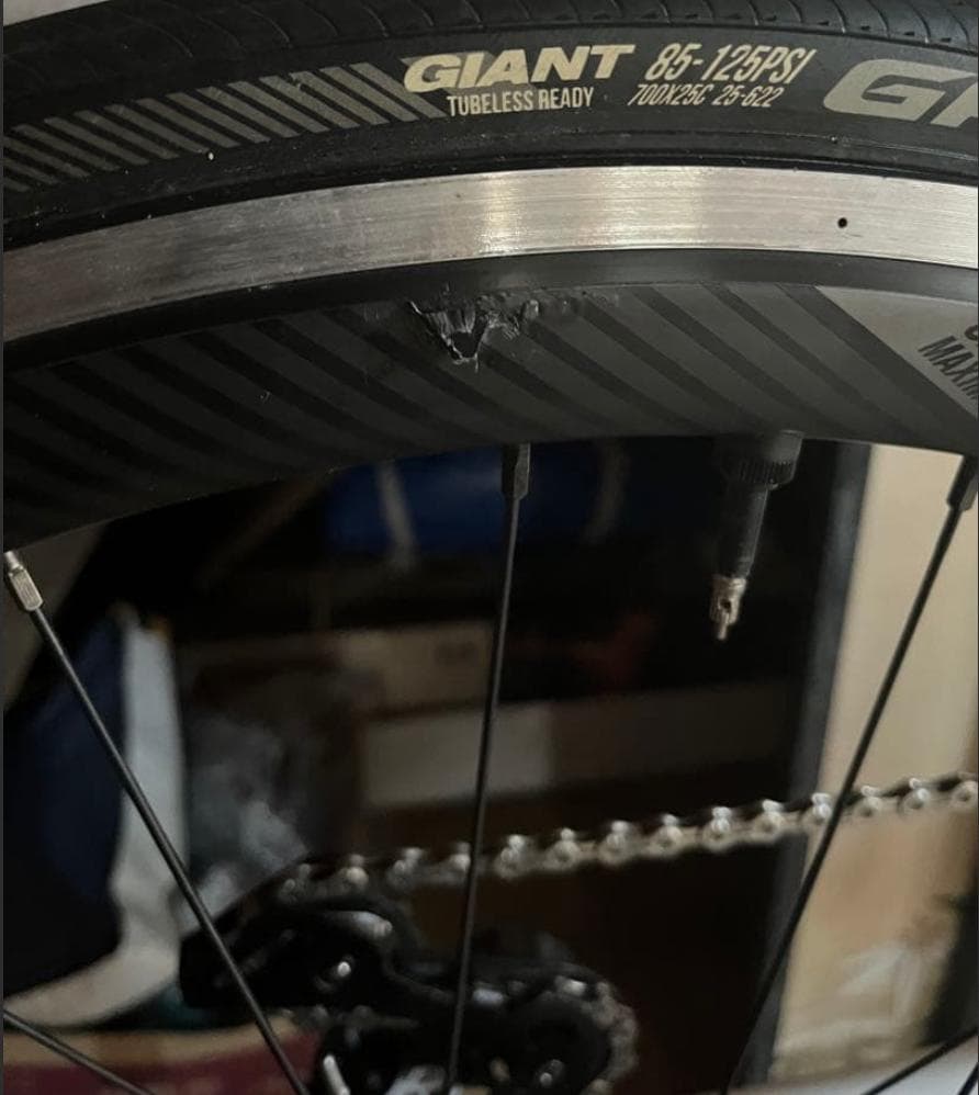 週末限定値下げ！ ジャイアントPROPEL ADVANCED 1 SE 2020