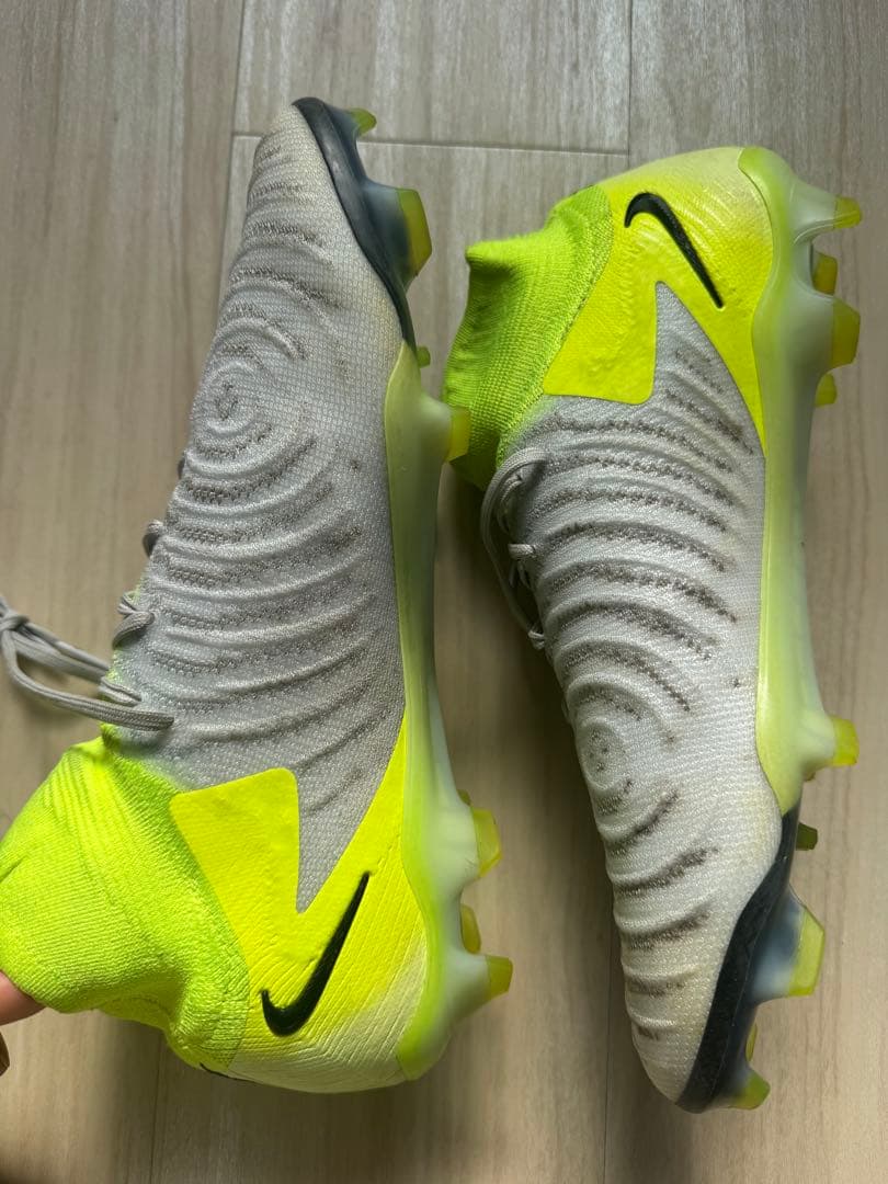 NIKE Phantom Luna サッカースパイク 28cm
