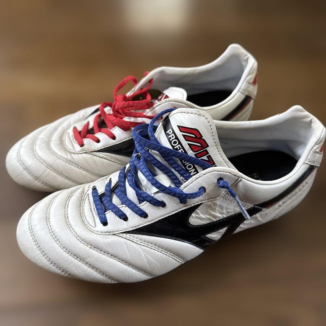 Mizuno Morelia スパイク23.5 (紐とシューズ袋付です)