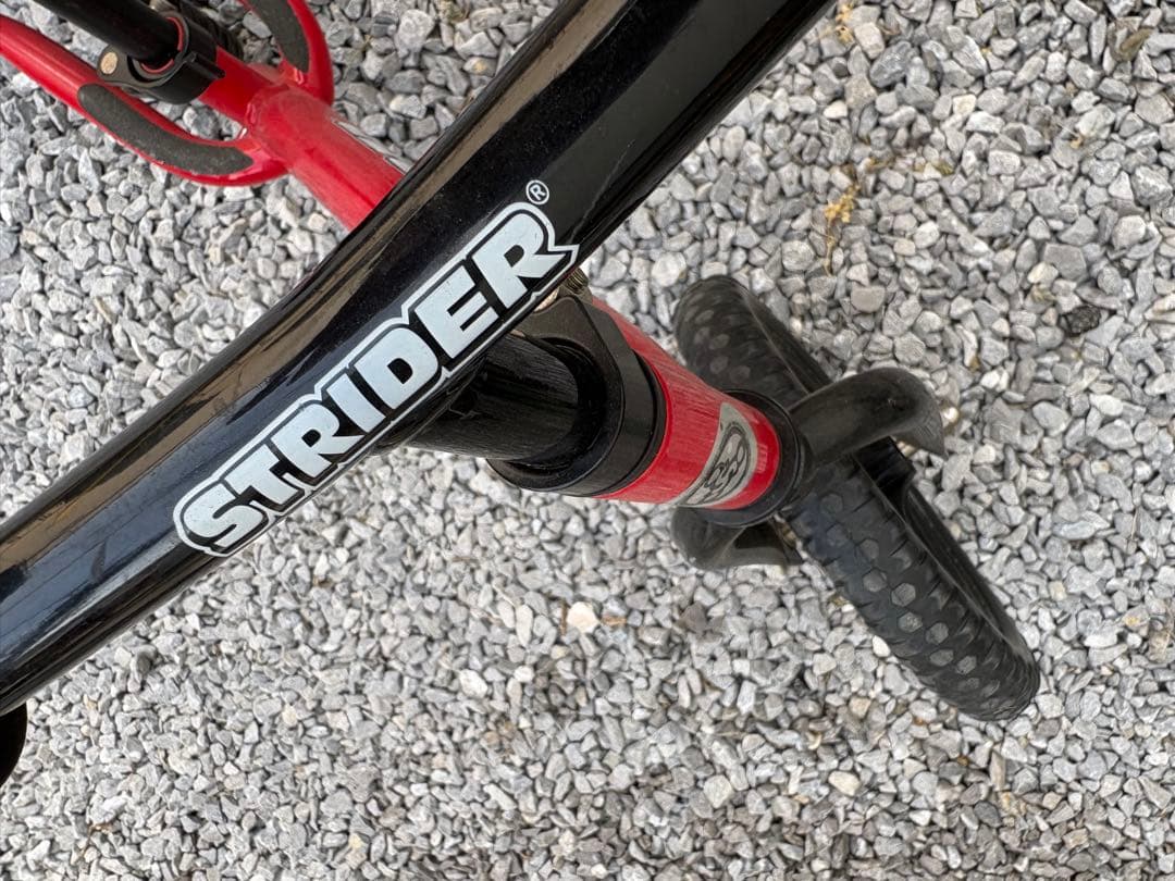 ストライダー　赤　STRIDER12 バランスバイク　レッド