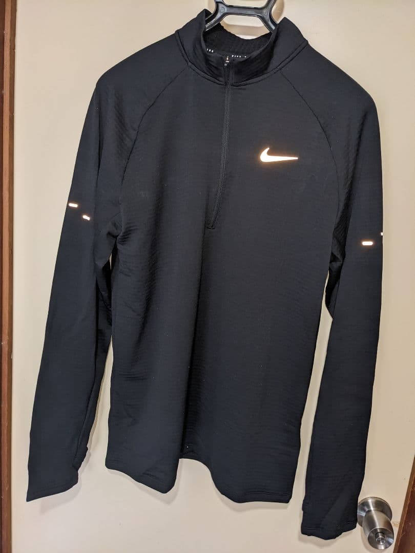 Nike ストライド ランニングトップ Mサイズ黒【新品・4,931円OFF】