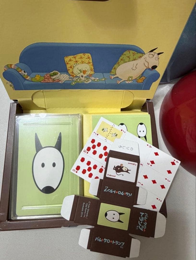 バムとケロカフェボウル　おじぎちゃんピンバッジ　バム巾着　トランプ　ケロちゃんS