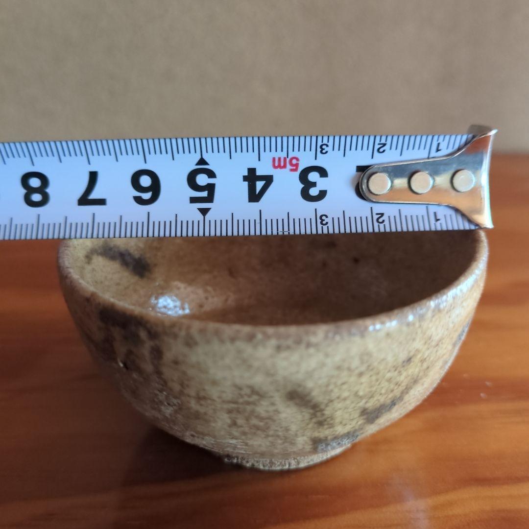 茶色の小型陶器器