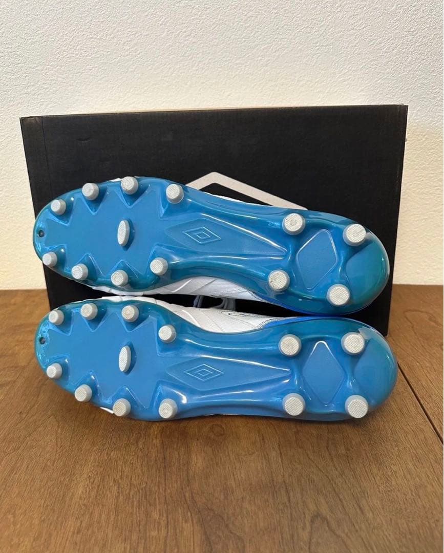 umbro サッカーシューズ 27．5cm（値引き希望賜ります）