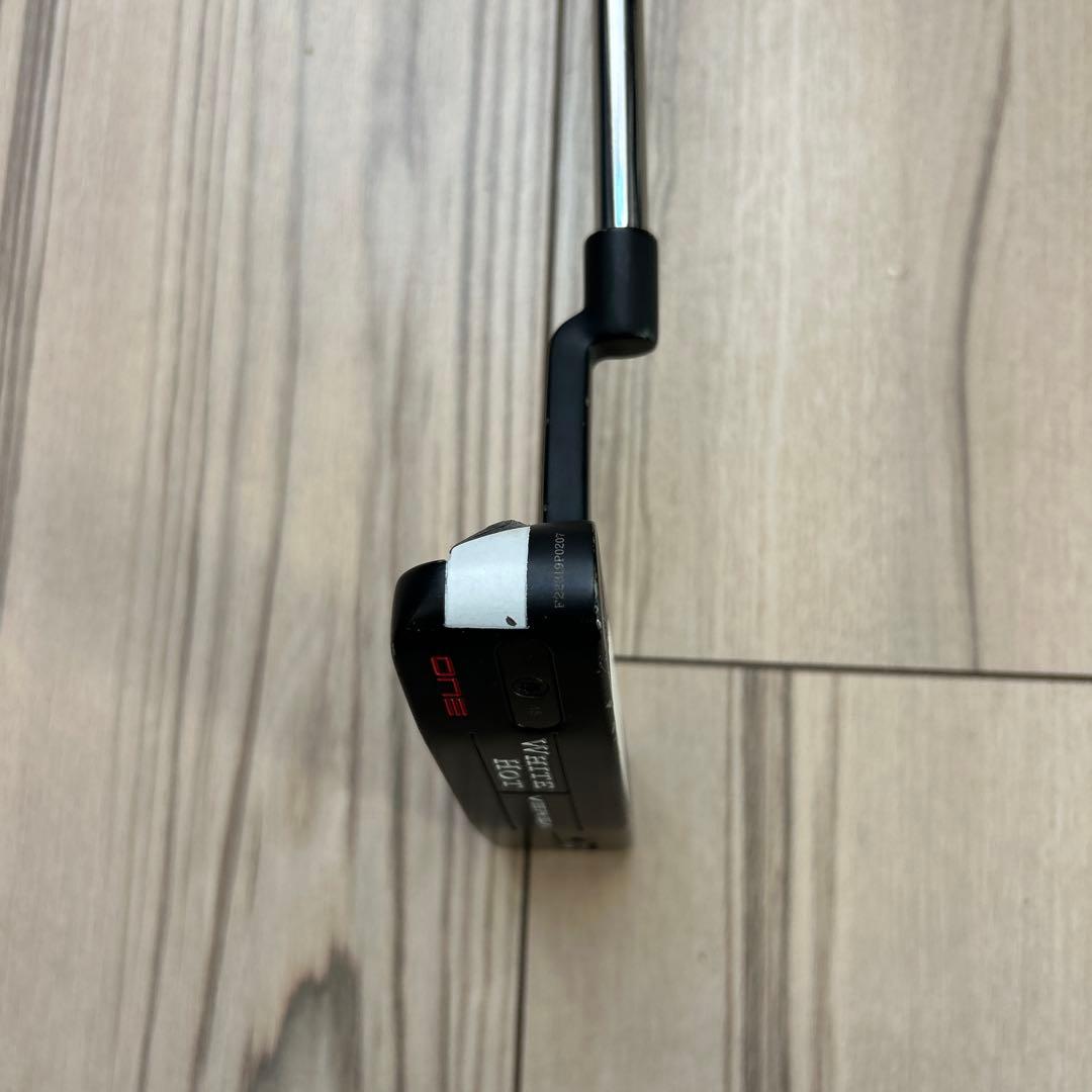 ODYSSEY White Hot Versa ONE パターレフティ