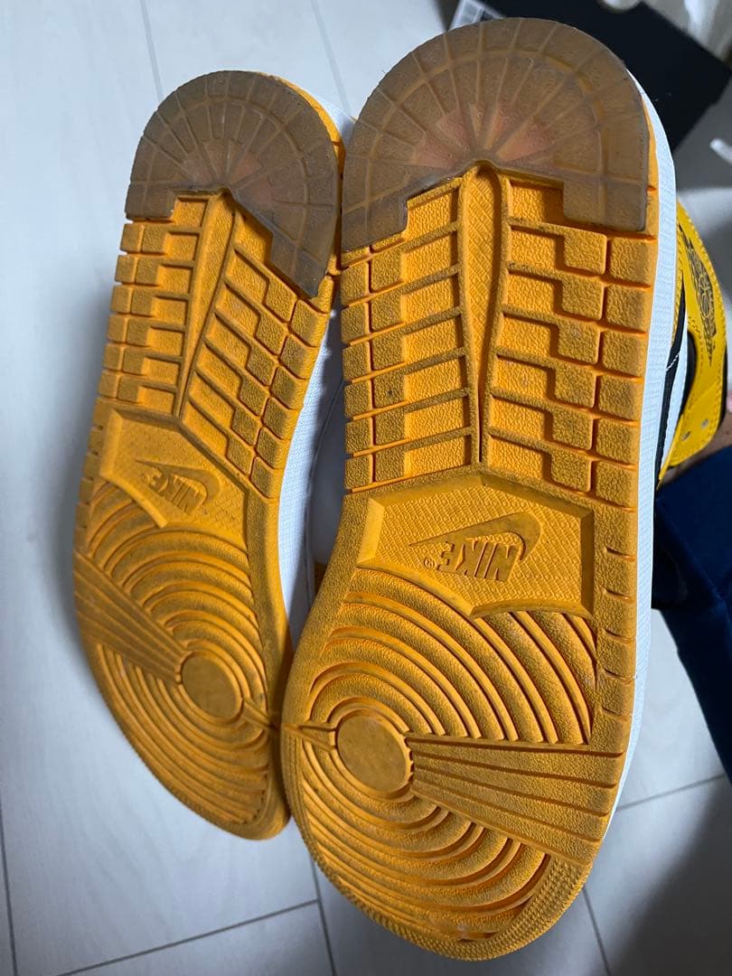 NIKEナイキ　Air Jordan 1 イエロー/ブラック　TAXI