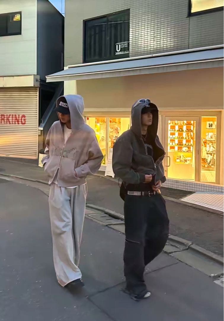 BLESS Ü ジップパーカー