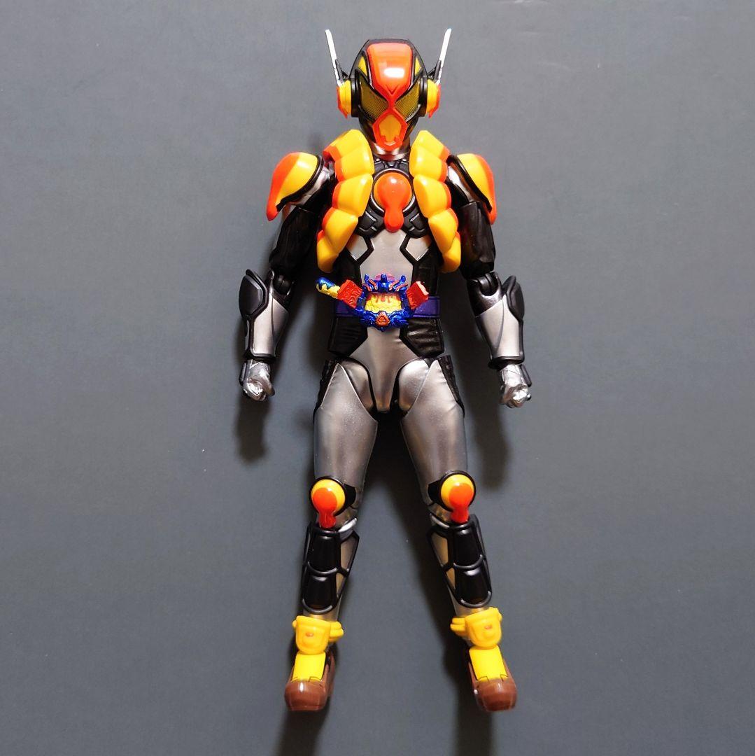 フィギュアーツ 仮面ライダーヴァレン ＆ ヴラム (開封品) セット