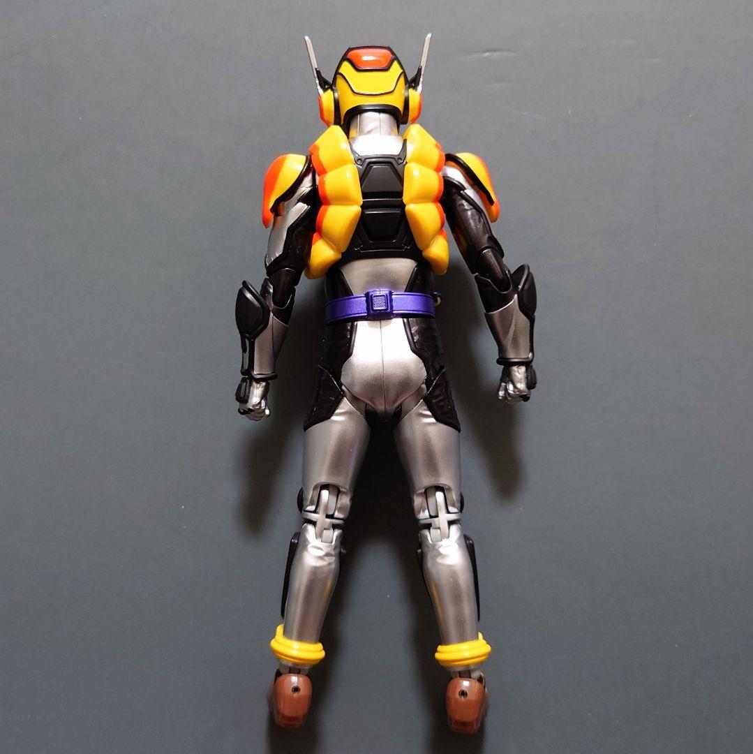 フィギュアーツ 仮面ライダーヴァレン ＆ ヴラム (開封品) セット