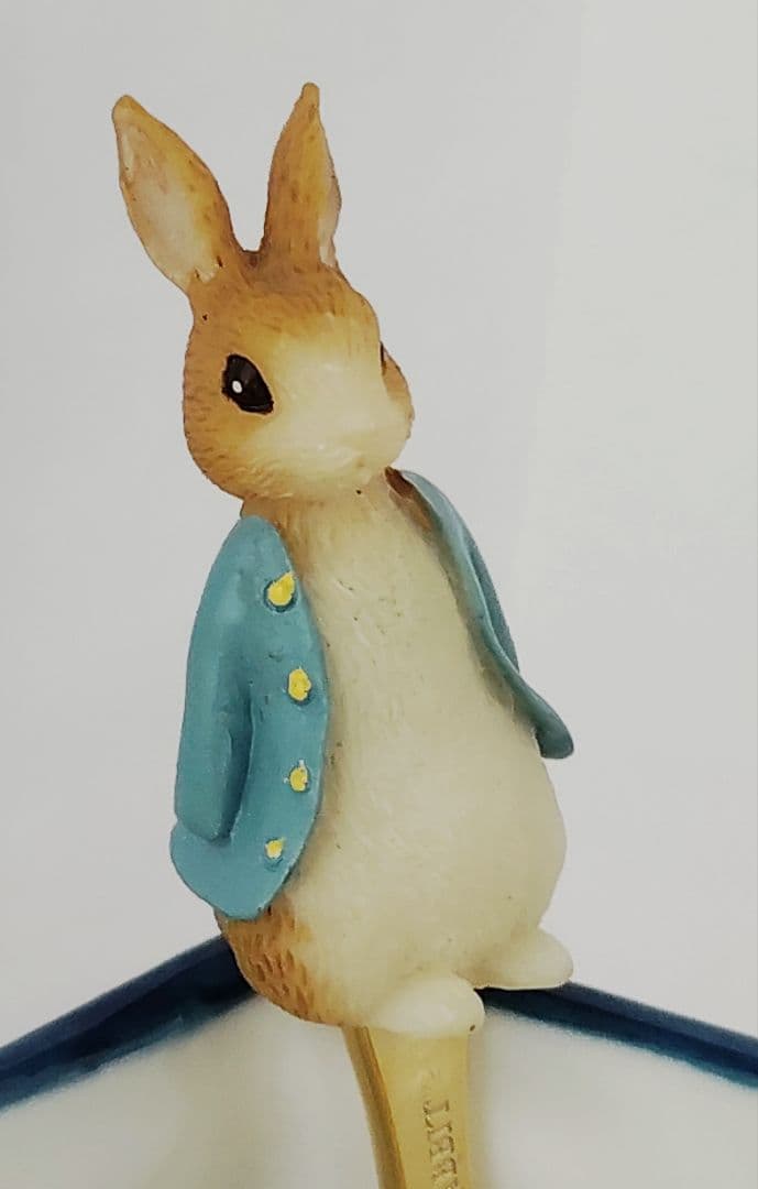 珍品！ピーターラビット・フィギュア付オリジナルスプーン金仕上げ５本セット未使用品