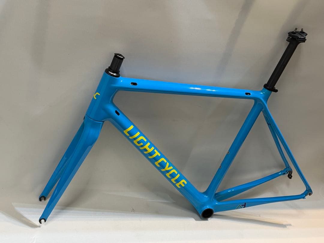 訳ありジャンク品 LIGHTCYCLE 軽量カーボンロードバイクフレーム