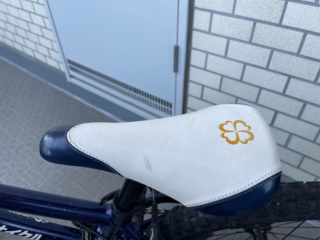【グリップ新品】ヨツバサイクル　zero 18