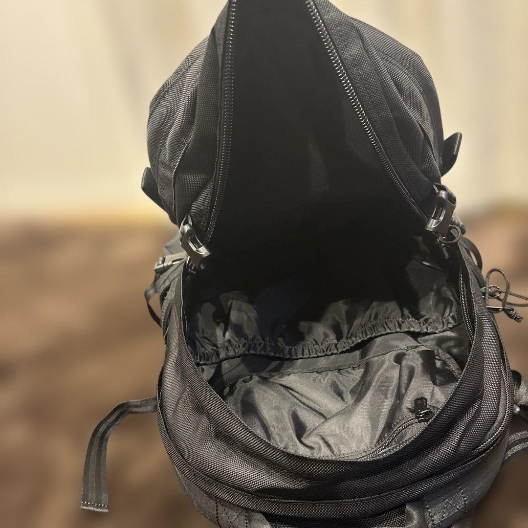 NEW ERA リュック　35L
