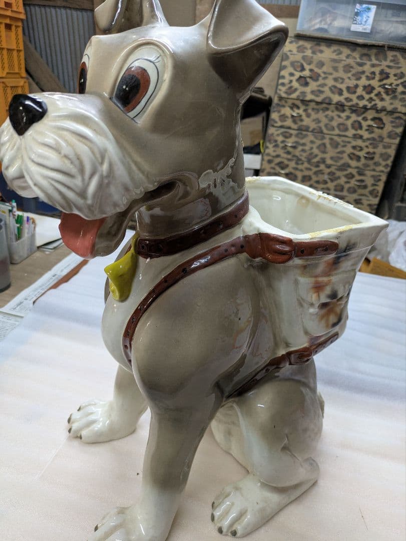 犬の形 陶器製 置物
