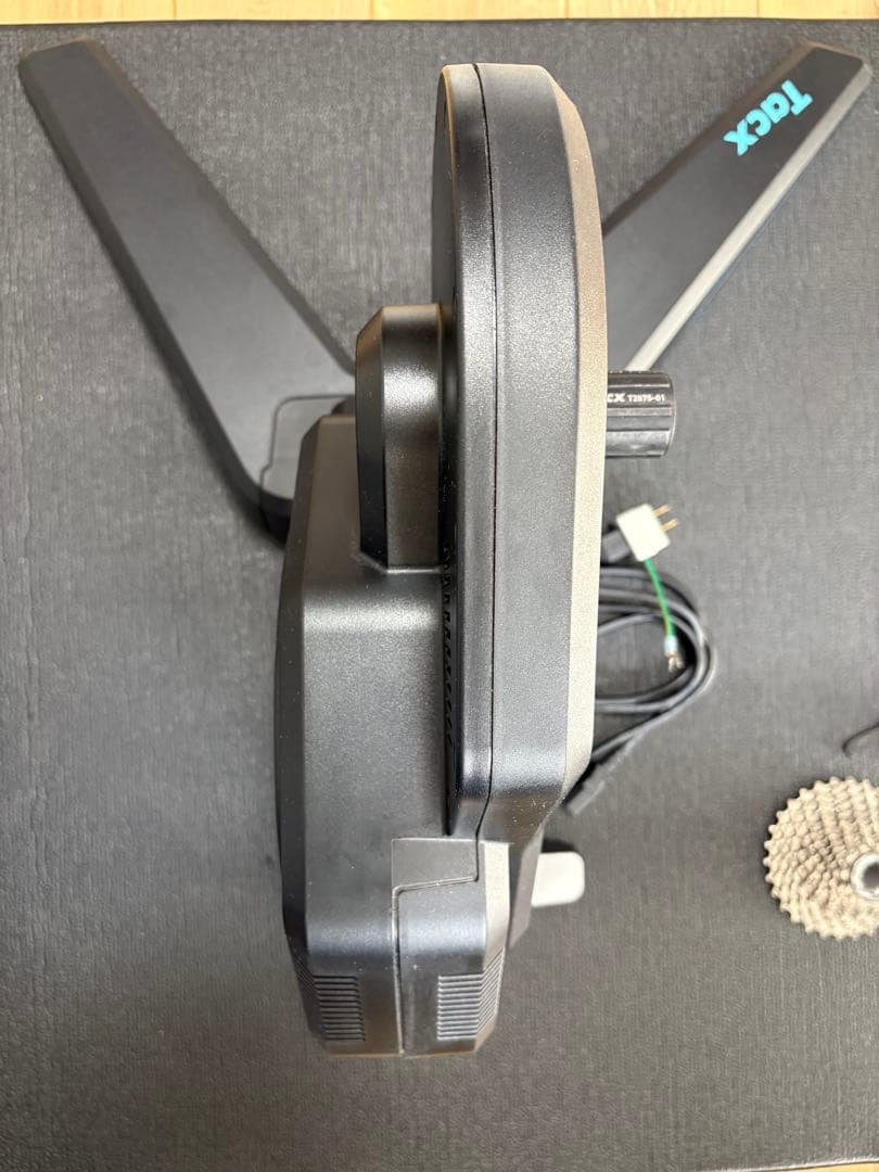 美品 • Tacx Flux 2 スマートトレーナー 箱/11速スプロケ付
