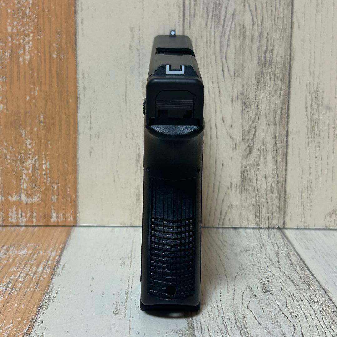 【MGC製】GLOCK 19 ガスブロ　スペアマガジン付き　樹脂製