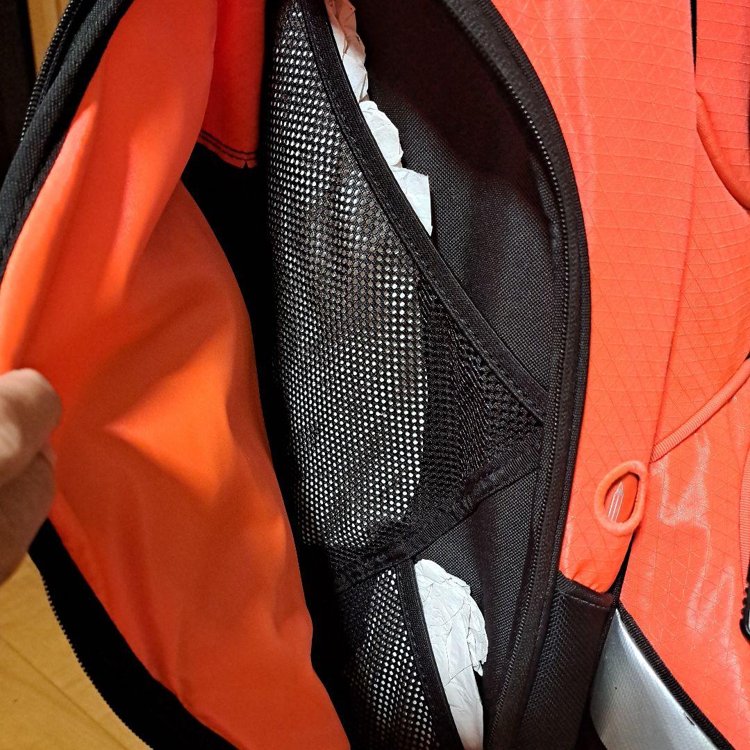 Nike キャディバッグ人気の14分割。フード付き。本体、フード共に美品。