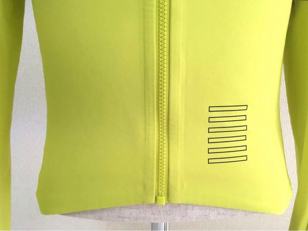 ラファ rapha　プロチームトレーニングウインタージャケット 　メンズSです
