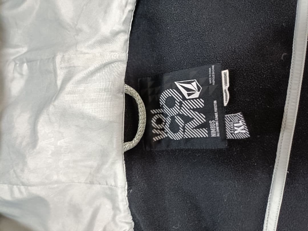 VOLCOM スノーボードウェア 上着のみ　XL