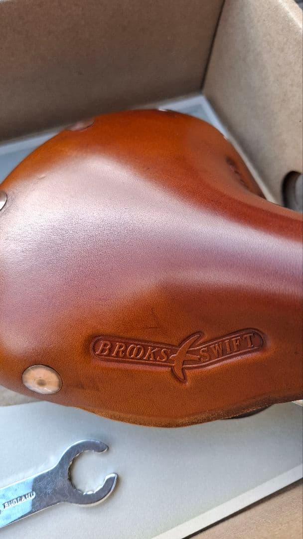 Brooks Swift サドル ブラウン