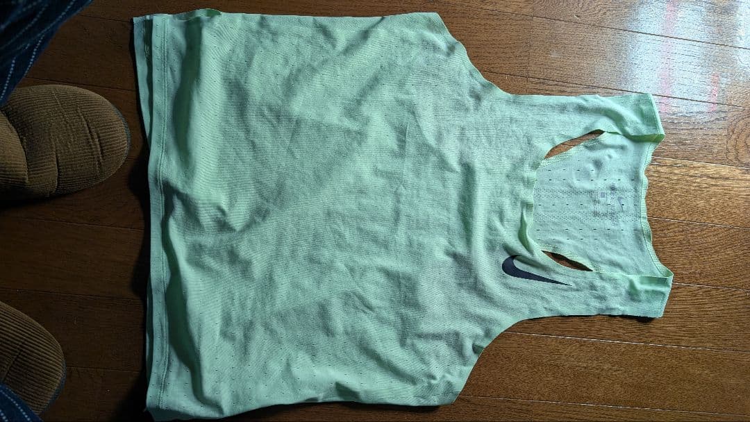 ナイキ エアロスイフトシングレット M